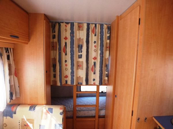 CARAVELAIR ANTARES 496 bj.2002   5 SLAAPPLAATSEN , Obelink voortent - Afbeelding 18