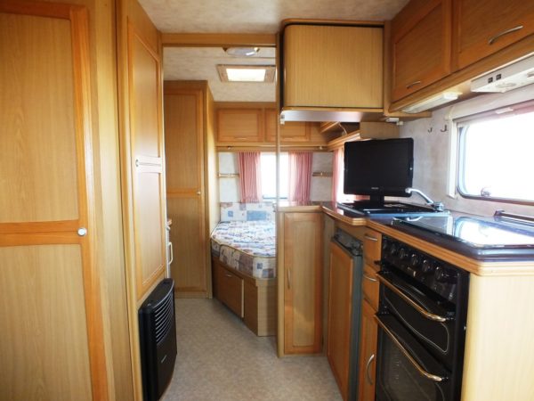 ELDDIS Tornado GTX bj.2001, FRANS BED, MOVER, DOUCHE - Afbeelding 10