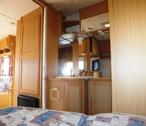 ELDDIS Tornado GTX bj.2001, FRANS BED, MOVER, DOUCHE - Afbeelding 19