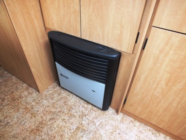 BURSTNER 495 TK bj.98, 5 SLAAPPLAATSEN, VOORTENT, BOILER - Afbeelding 18