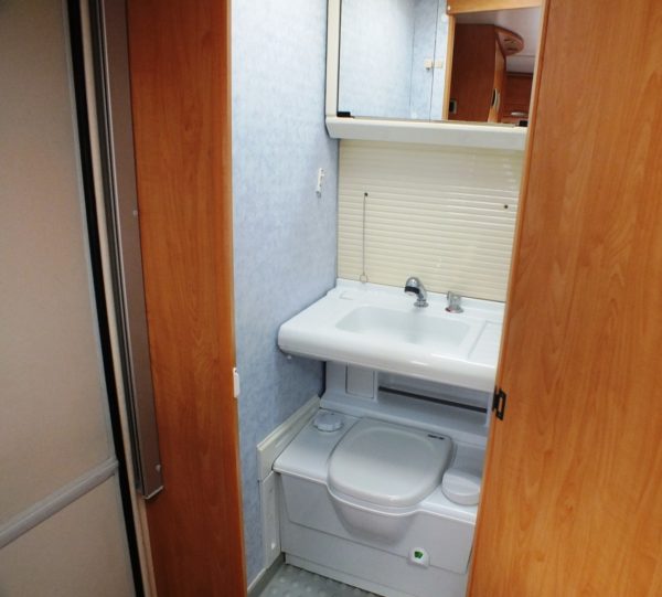 CARAVELAIR Eldorado 390 BJ. 2005, Lichtgewicht met voortent - Afbeelding 10