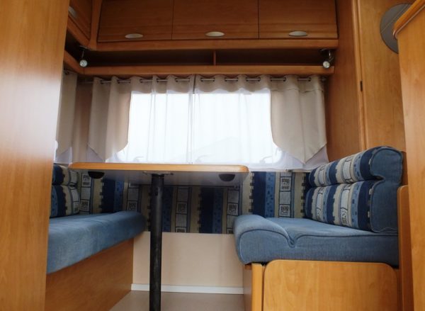 CARAVELAIR Eldorado 390 BJ. 2005, Lichtgewicht met voortent - Afbeelding 8
