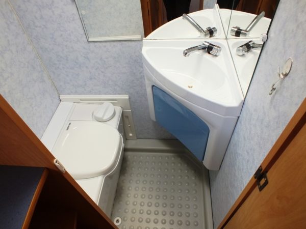 Caravelair Antares Ambiance bj. 2004, Met voortent - Afbeelding 12