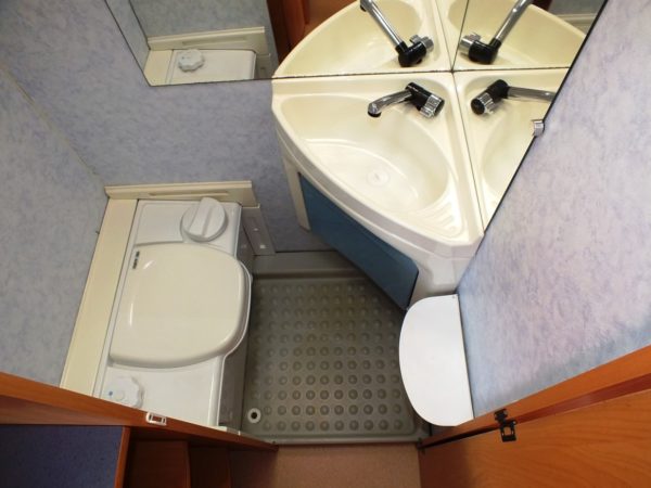 CARAVELAIR Antares Luxe 400 bj. 2004, LICHTGEWICHT, VOORTENT - Afbeelding 18