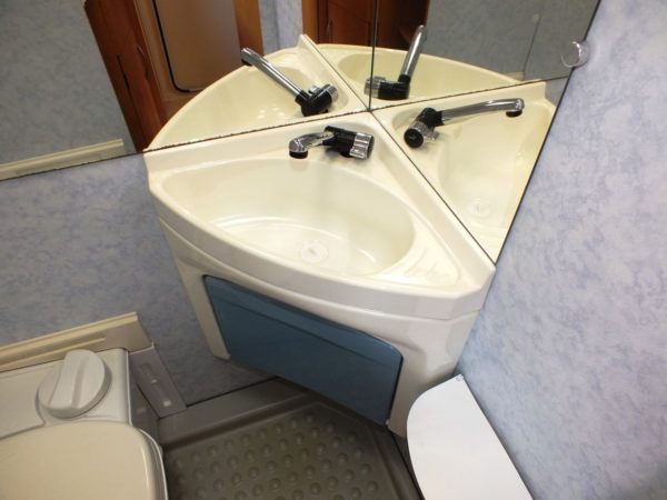 CARAVELAIR Antares Luxe 400 bj. 2004, LICHTGEWICHT, VOORTENT - Afbeelding 19