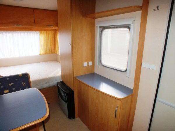 CARAVELAIR Antares Luxe 400 bj. 2004, LICHTGEWICHT, VOORTENT - Afbeelding 16