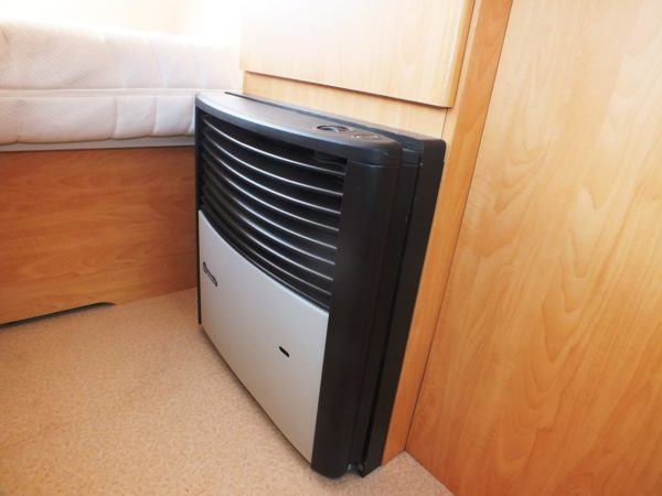 CARAVELAIR Antares Luxe 400 bj. 2004, LICHTGEWICHT, VOORTENT - Afbeelding 17