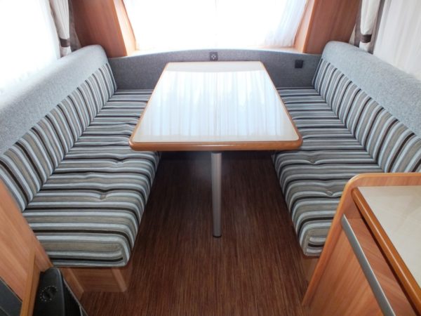 HOBBY De Luxe 380 TB bj.2011, NIEUWSTAAT, met VOORTENT - Afbeelding 7