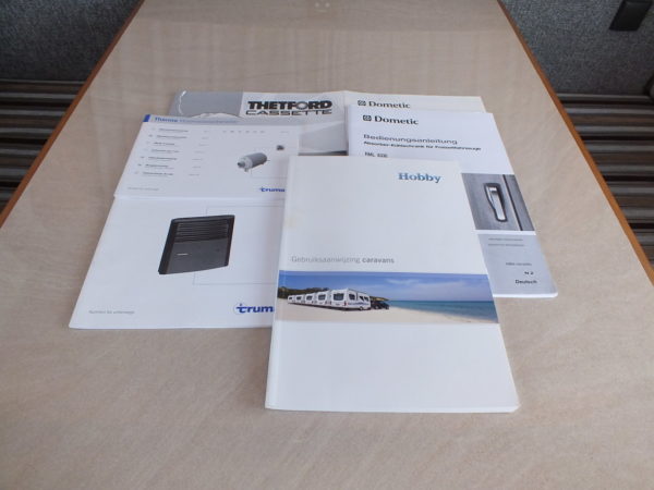 HOBBY De Luxe 380 TB bj.2011, NIEUWSTAAT, met VOORTENT - Afbeelding 24