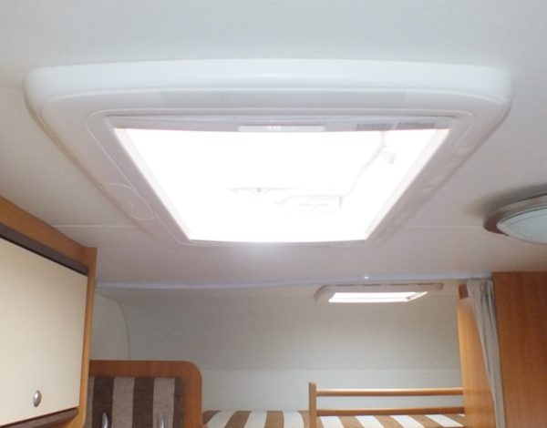 BURSTNER 485 TK bj.2013, met AIRCO, 6 SLAAPPLAATSEN, LICHTGEWICHT - Afbeelding 23