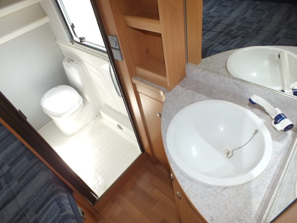 KNAUS Sport 450 bj.2003, met VOORTENT, DOUCHE, LICHTGEWICHT - Afbeelding 21