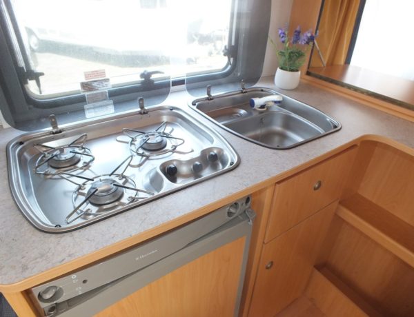KNAUS Sport 450 bj.2003, met VOORTENT, DOUCHE, LICHTGEWICHT - Afbeelding 13