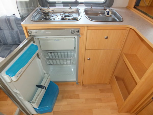 KNAUS Sport 450 bj.2003, met VOORTENT, DOUCHE, LICHTGEWICHT - Afbeelding 15