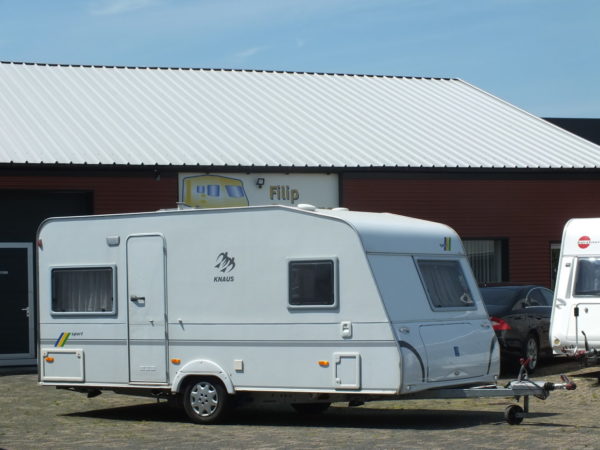 KNAUS Sport 450 bj.2003, met VOORTENT, DOUCHE, LICHTGEWICHT