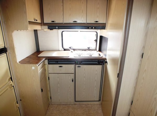 BURSTNER Scala bj.93, TOP STAAT, met VOORTENT - Afbeelding 9