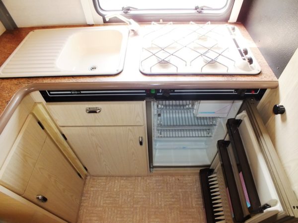 BURSTNER Scala bj.93, TOP STAAT, met VOORTENT - Afbeelding 11