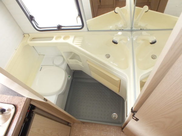 BURSTNER Scala bj.93, TOP STAAT, met VOORTENT - Afbeelding 13