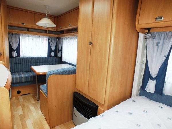 HOBBY De luxe Easy 400 SF bj.2004, NIEUWSTAAT, met MOVER - Afbeelding 11