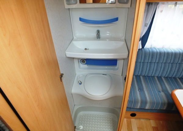 HOBBY De luxe Easy 400 SF bj.2004, NIEUWSTAAT, met MOVER - Afbeelding 19