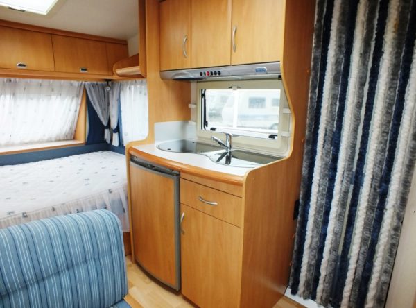 HOBBY De luxe Easy 400 SF bj.2004, NIEUWSTAAT, met MOVER - Afbeelding 14