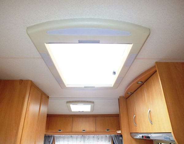 HOBBY De luxe Easy 400 SF bj.2004, NIEUWSTAAT, met MOVER - Afbeelding 24