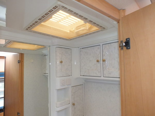 HOBBY De Luxe 495 UK bj.2000, 6 SLAAPPLAATSEN, VOORTENT - Afbeelding 21