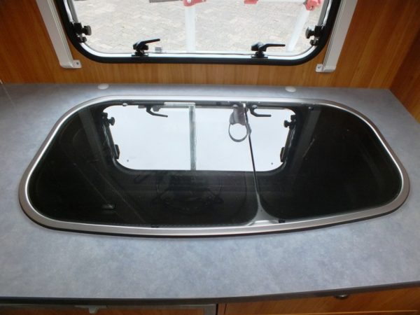 Burstner Premio 400TS BJ.2009 MET BOILER EN VOORTENT - Afbeelding 12