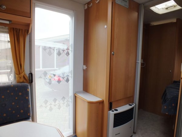 KIP PLATINUM 2001 47TDB met MOVER en VOORTENT - Afbeelding 16