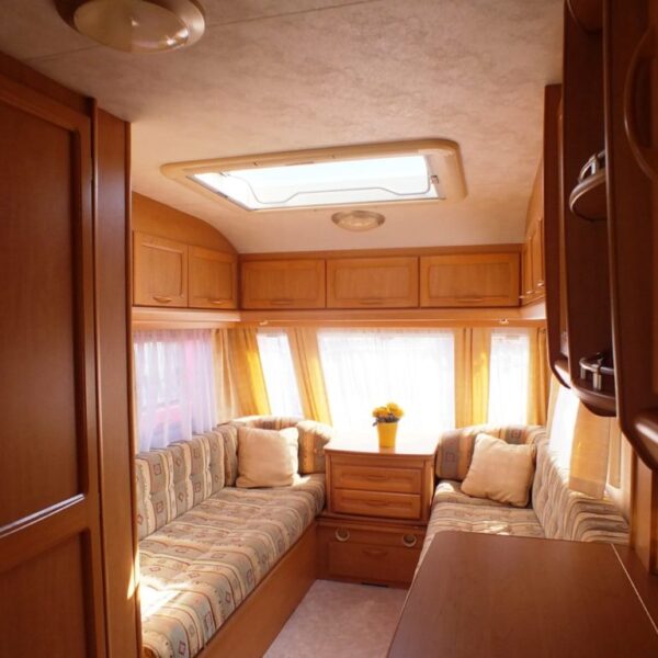 Hylander Design BJ, 2002 Met voortent en boiler