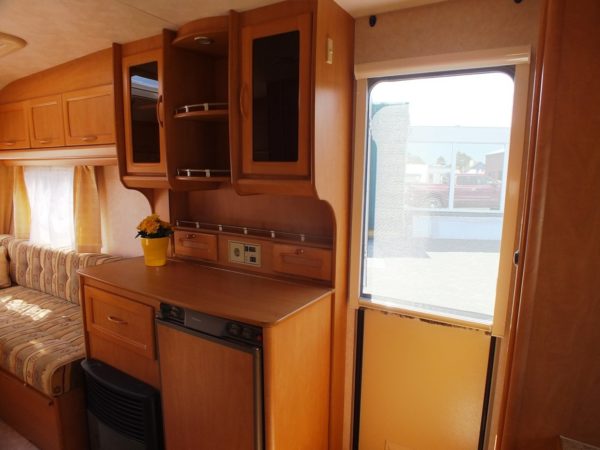 Hylander Design BJ, 2002 Met voortent en boiler - Afbeelding 12