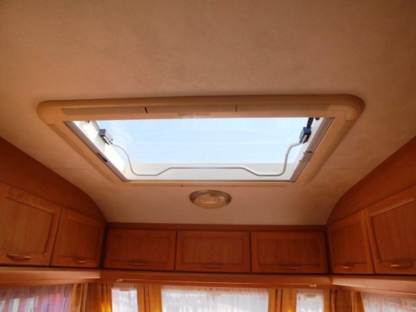 Hylander Design BJ, 2002 Met voortent en boiler - Afbeelding 10