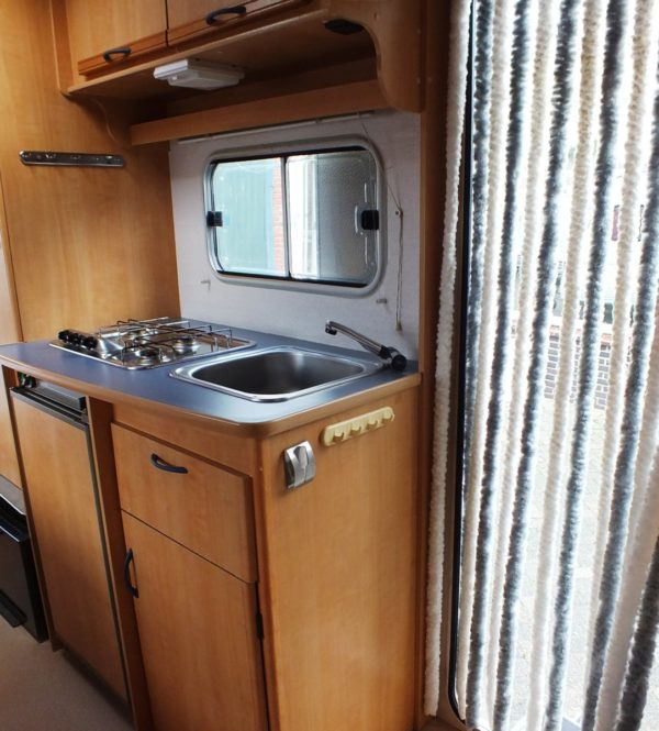 Caravelair Silver 490, BJ.2000, 5 SLAAPLAATSEN MET ZAKLUIFEL - Afbeelding 13