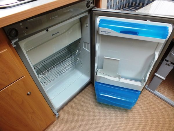 Bürstner Ventana 455TS bj.2003 Met MOVER EN VOORTENT - Afbeelding 17