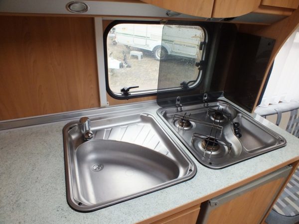 Bürstner Ventana 455TS bj.2003 Met MOVER EN VOORTENT - Afbeelding 16