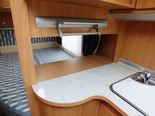 Bürstner Ventana 455TS bj.2003 Met MOVER EN VOORTENT - Afbeelding 12