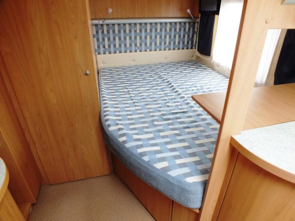 Bürstner Ventana 455TS bj.2003 Met MOVER EN VOORTENT - Afbeelding 4