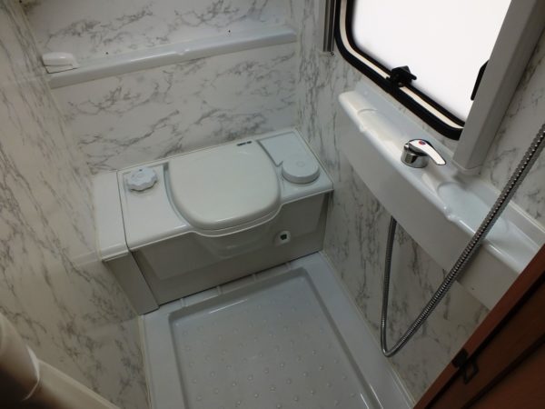 TEC Travel King 490, BJ.2003, Met DOUCHE EN VOORTENT - Afbeelding 5