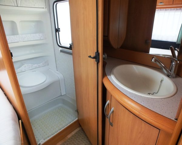 HOBBY Excellent Easy 540 UFE met MOVER, FRANS BED - Afbeelding 18