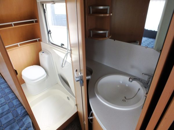 KNAUS Sudwind 450 FU bj.2006, met MOVER, AIRCO, VOORTENT - Afbeelding 18
