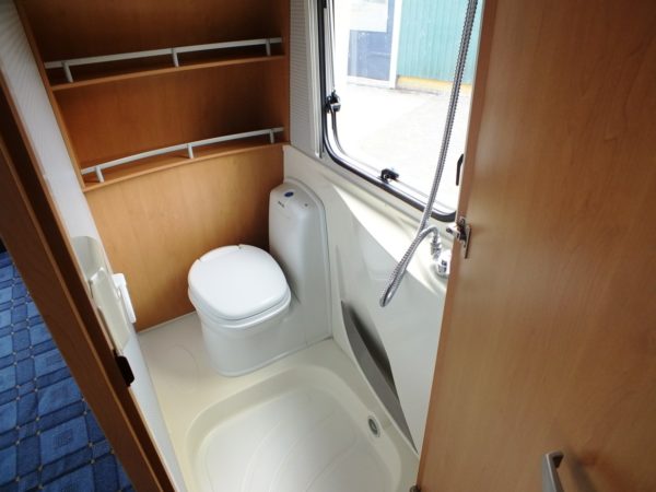 KNAUS Sudwind 450 FU bj.2006, met MOVER, AIRCO, VOORTENT - Afbeelding 19