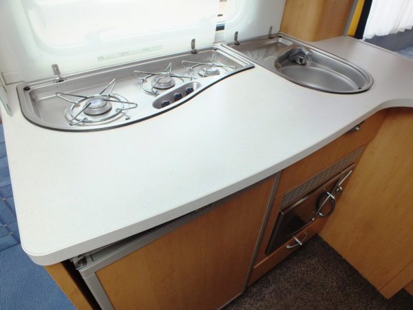 KNAUS Sudwind 450 FU bj.2006, met MOVER, AIRCO, VOORTENT - Afbeelding 13