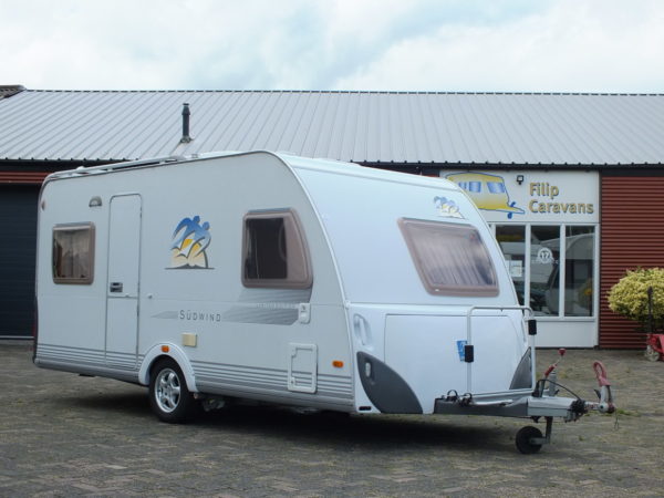 KNAUS Sudwind 450 FU bj.2006, met MOVER, AIRCO, VOORTENT