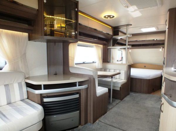 HOBBY Prestige 650 UMFE bj.2015, MIDDENZIT, THULE ZAKLUIFEL - Afbeelding 14