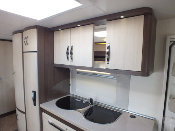 HOBBY Prestige 650 UMFE bj.2015, MIDDENZIT, THULE ZAKLUIFEL - Afbeelding 21