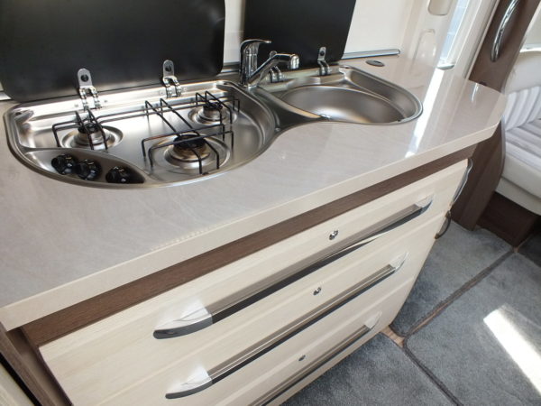 HOBBY Prestige 650 UMFE bj.2015, MIDDENZIT, THULE ZAKLUIFEL - Afbeelding 20