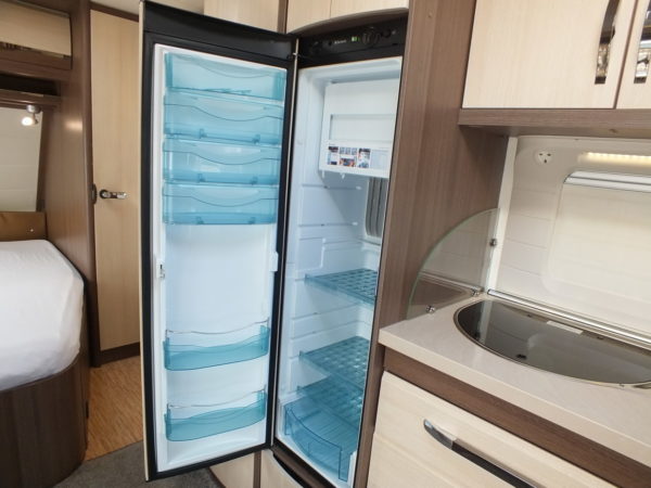 HOBBY Prestige 650 UMFE bj.2015, MIDDENZIT, THULE ZAKLUIFEL - Afbeelding 22