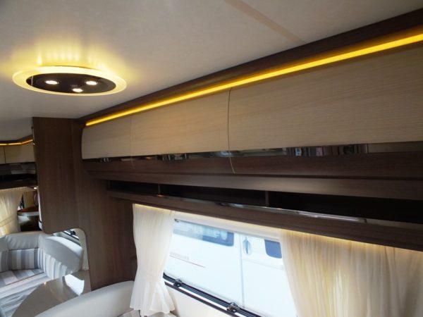 HOBBY Prestige 650 UMFE bj.2015, MIDDENZIT, THULE ZAKLUIFEL - Afbeelding 30