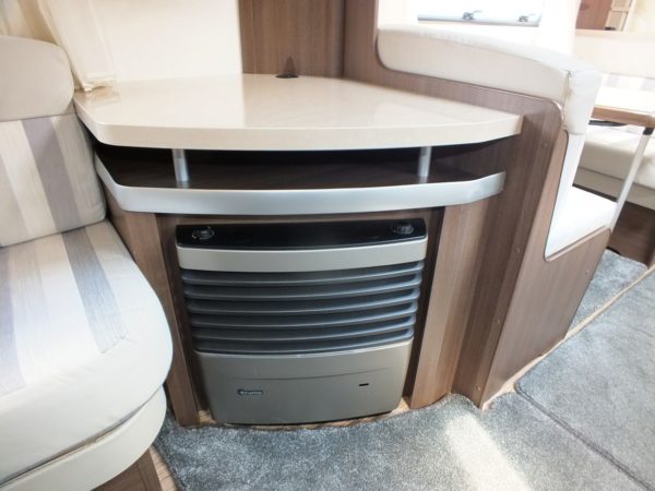 HOBBY Prestige 650 UMFE bj.2015, MIDDENZIT, THULE ZAKLUIFEL - Afbeelding 27