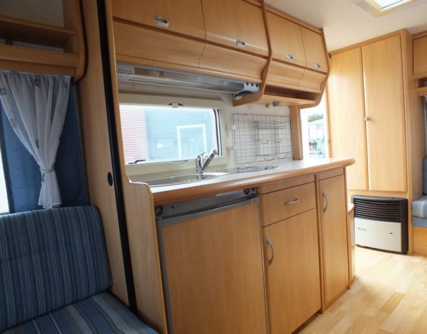 HOBBY De luxe Easy 440 SB modeljaar 2003, VOORTENT, LUIFEL - Afbeelding 15