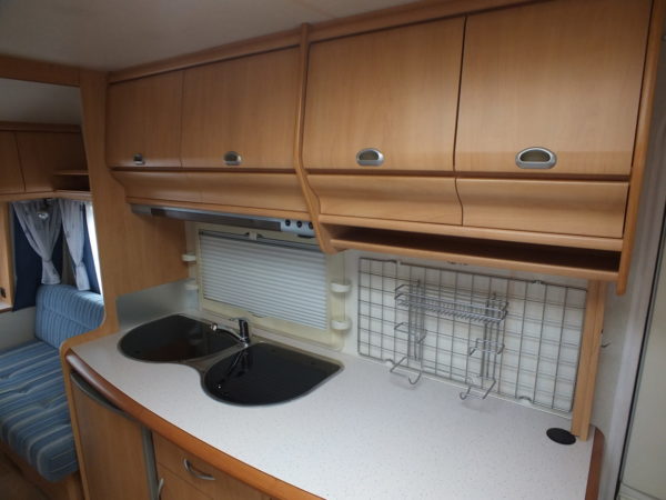 HOBBY De luxe Easy 440 SB modeljaar 2003, VOORTENT, LUIFEL - Afbeelding 17
